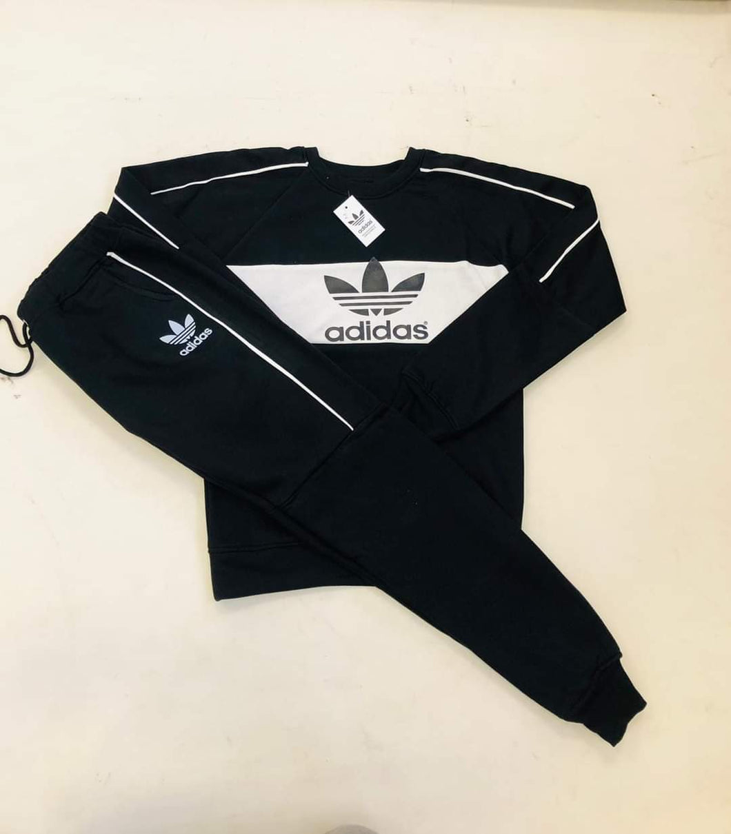 Ladies tracksuit