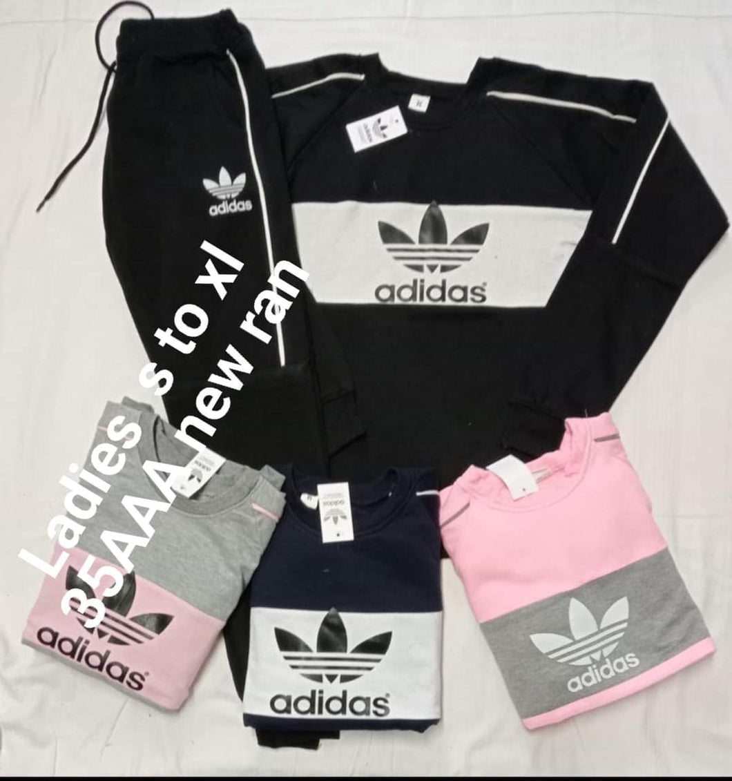 Ladies tracksuit