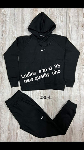 Ladies tracksuit