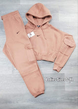 Load image into Gallery viewer, Ladies tracksuit