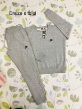 Load image into Gallery viewer, Ladies tracksuit