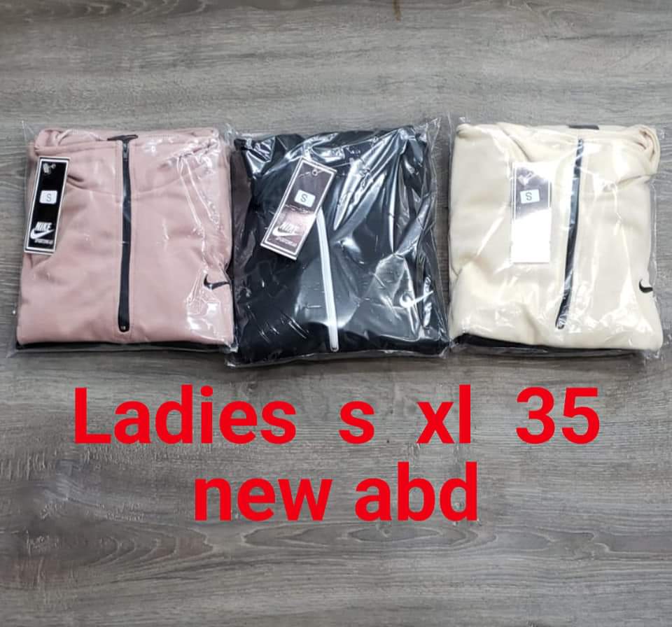 Ladies tracksuit