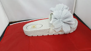 Ladies slippers