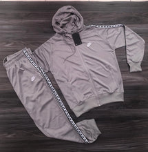 Load image into Gallery viewer, Men tracksuit imported